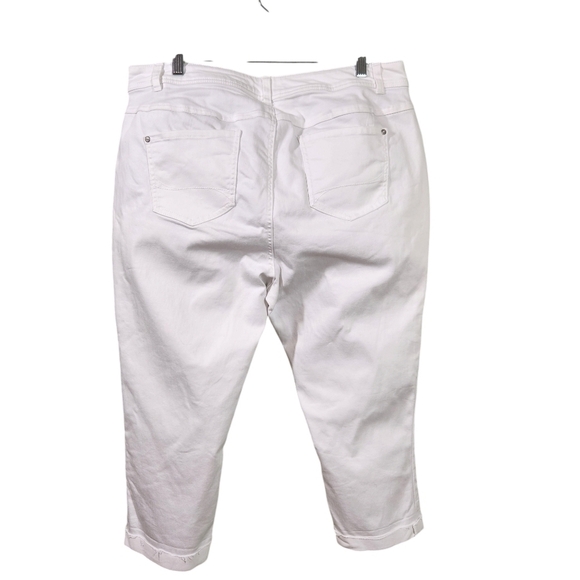 C Est 1946 White Denim Jean Capris, sz 18 - Picture 2 of 9